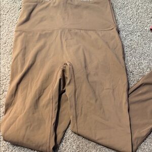 Boss Tan Leggings. No front seam!!